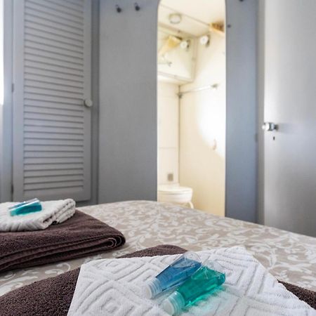 Boat Accommodations Barcelona Sant Adria de Besos Exterior foto