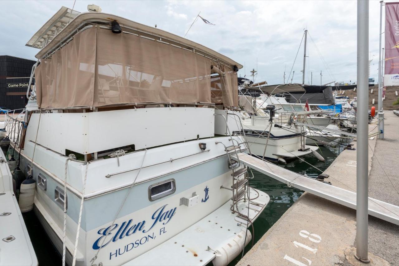 Boat Accommodations Barcelona Sant Adria de Besos Exterior foto