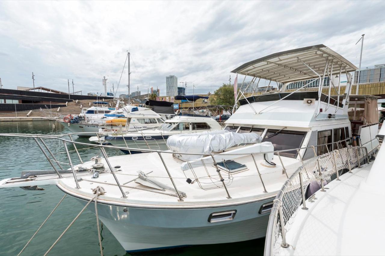 Boat Accommodations Barcelona Sant Adria de Besos Exterior foto