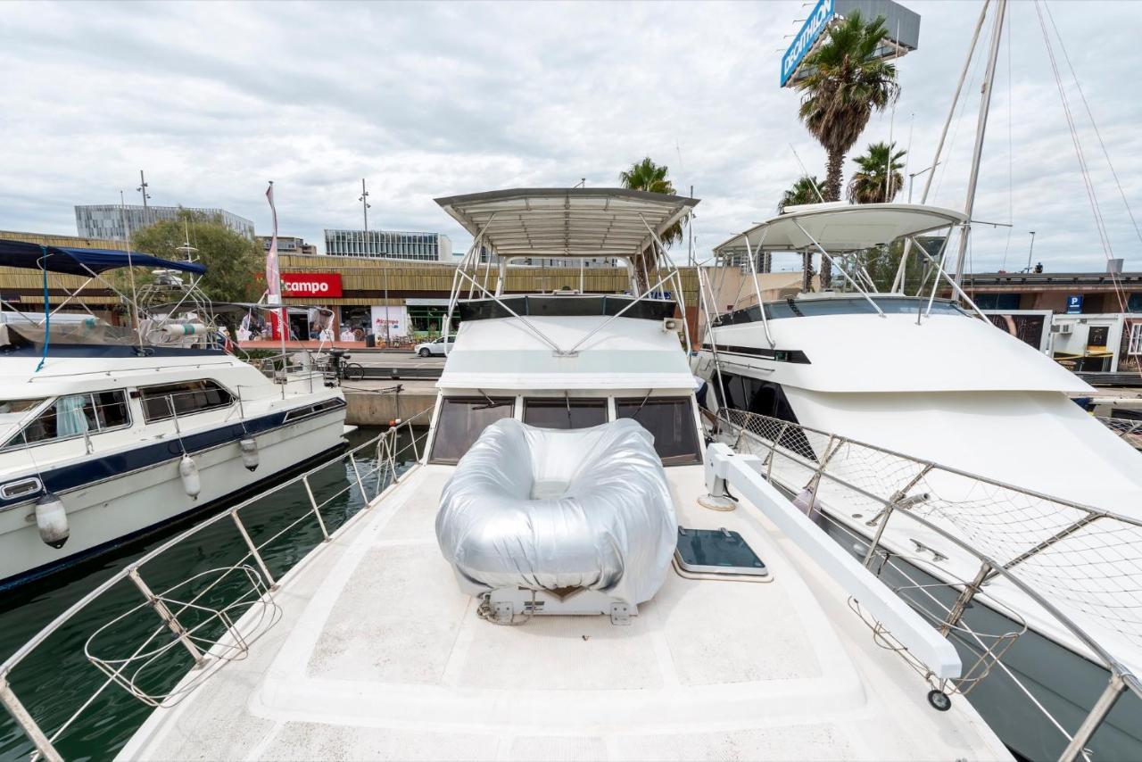 Boat Accommodations Barcelona Sant Adria de Besos Exterior foto