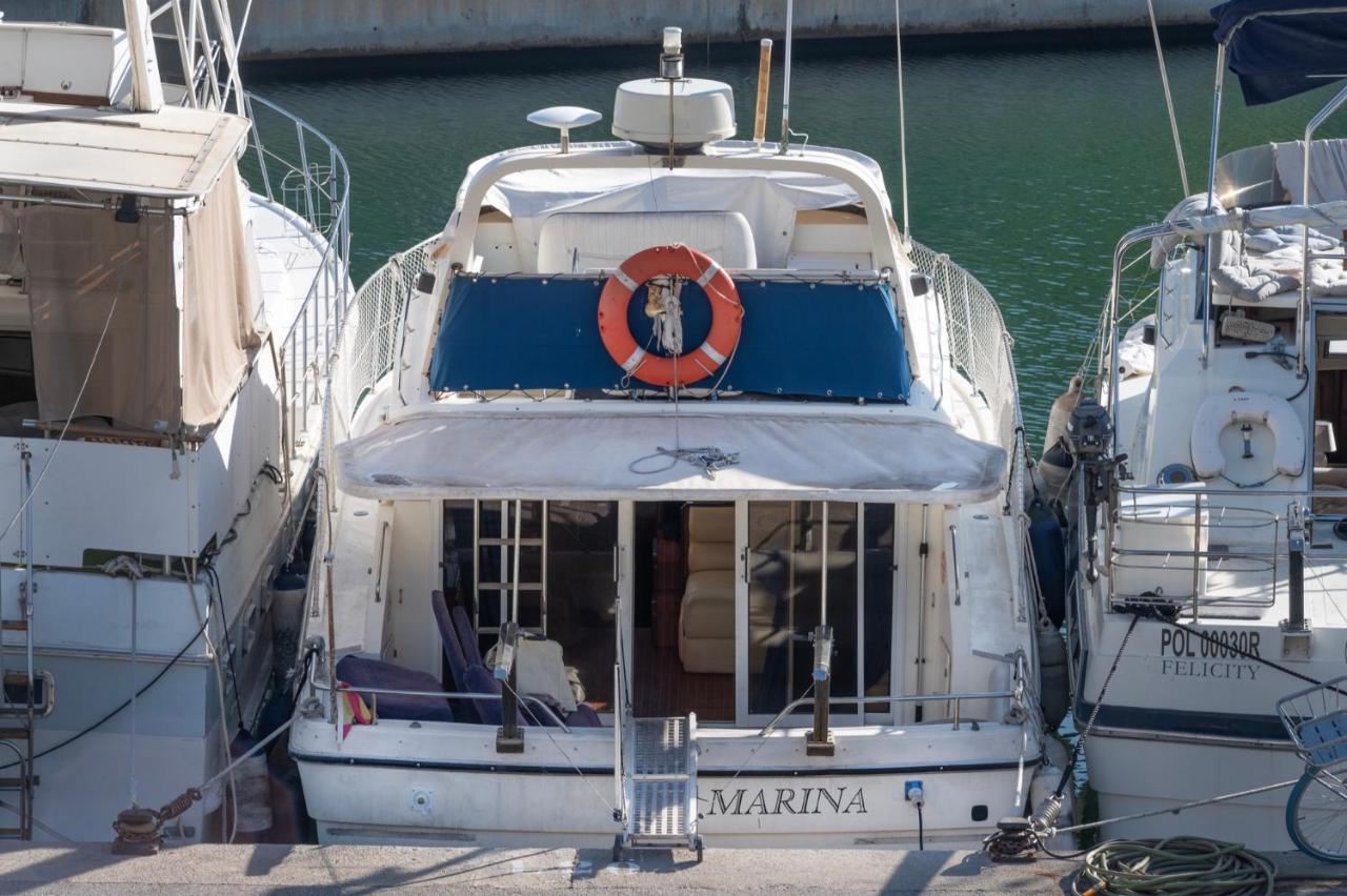 Boat Accommodations Barcelona Sant Adria de Besos Exterior foto