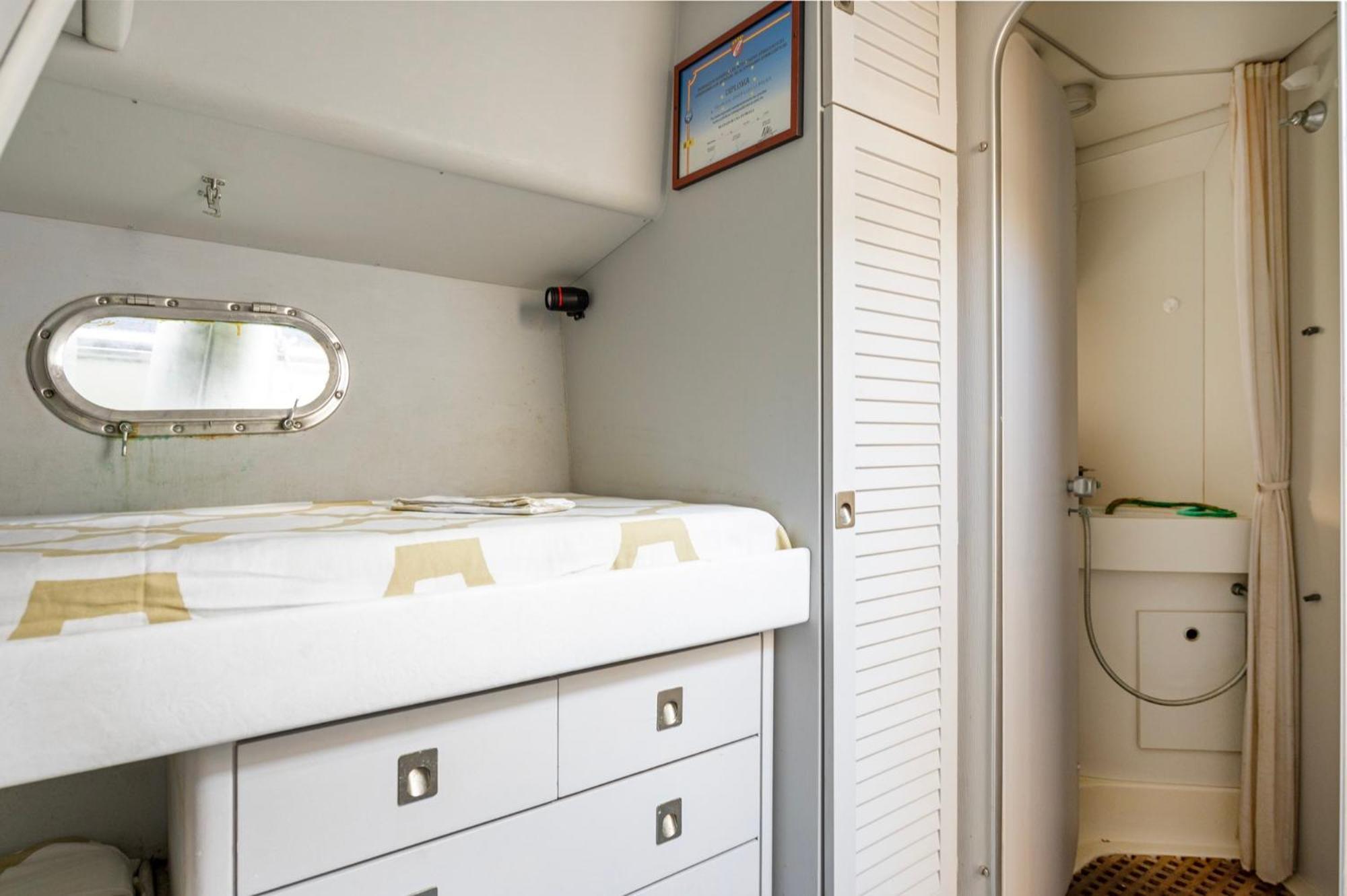 Boat Accommodations Barcelona Sant Adria de Besos Exterior foto